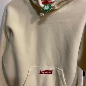 Supreme hoodie